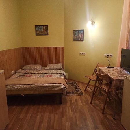 Смарт-Економ,10 Хв До Ж/Д Вокзалу Appartement Lviv Buitenkant foto